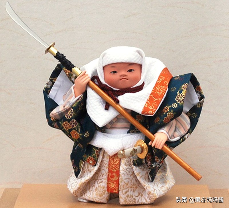 被人偶娃娃吓到,东京奥运会巨型人偶原型