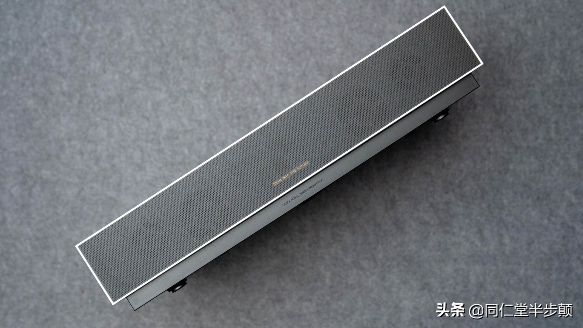 峰米c2激光电视白天效果怎么样,多功能峰米激光电视开箱