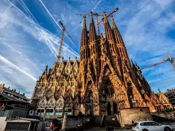 奔驰让女人哭泣，西班牙LUPO包包让你笑容如花！