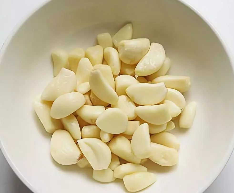 1个洋葱丢盆里，花朵砰砰开，一下能变2个头，省钱了！