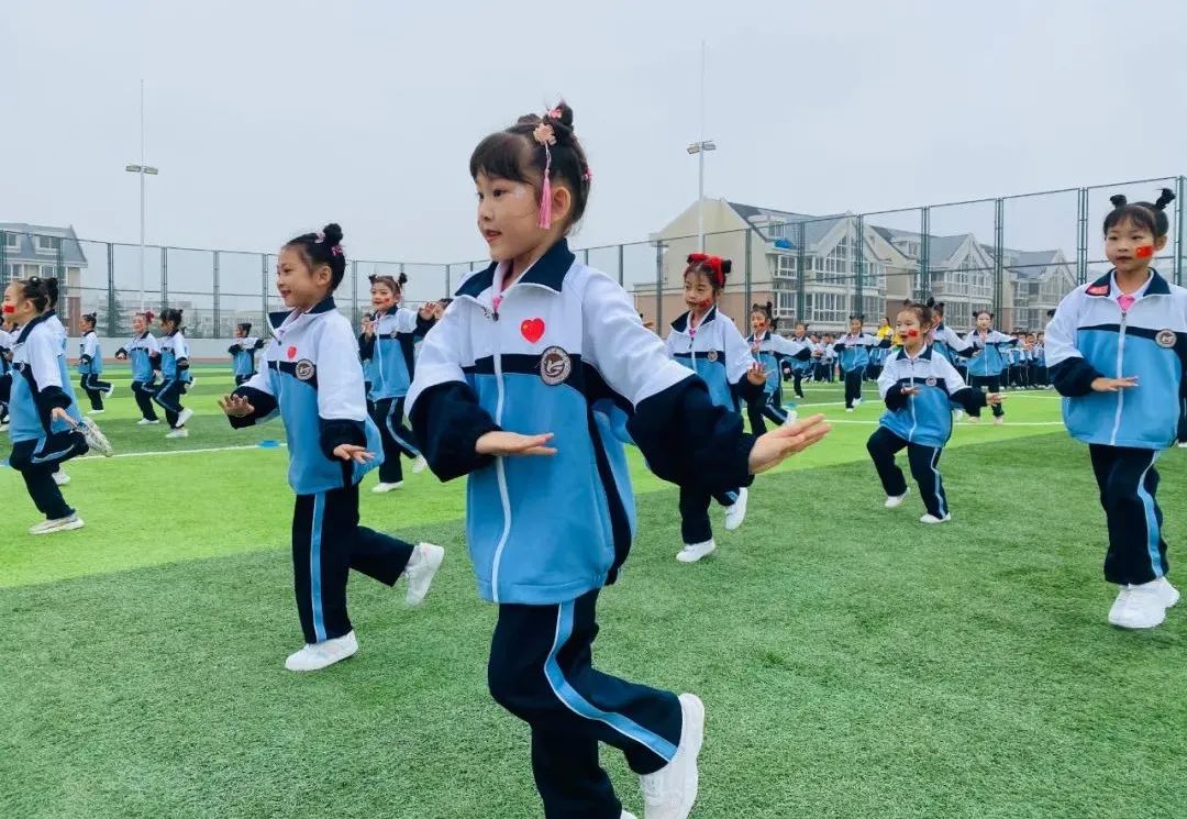 庆祝建党百年大型排舞展演西安,建党100周年校园啦啦操比赛