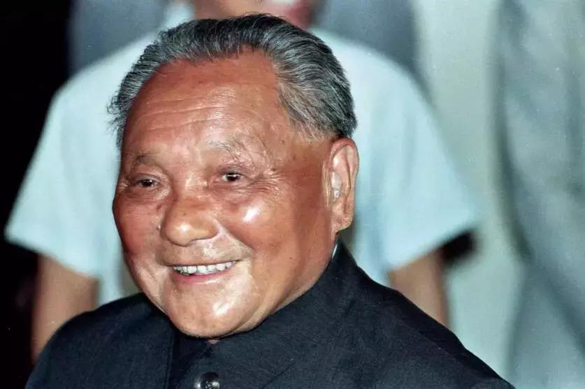 今天，再道一声：小平，您好！