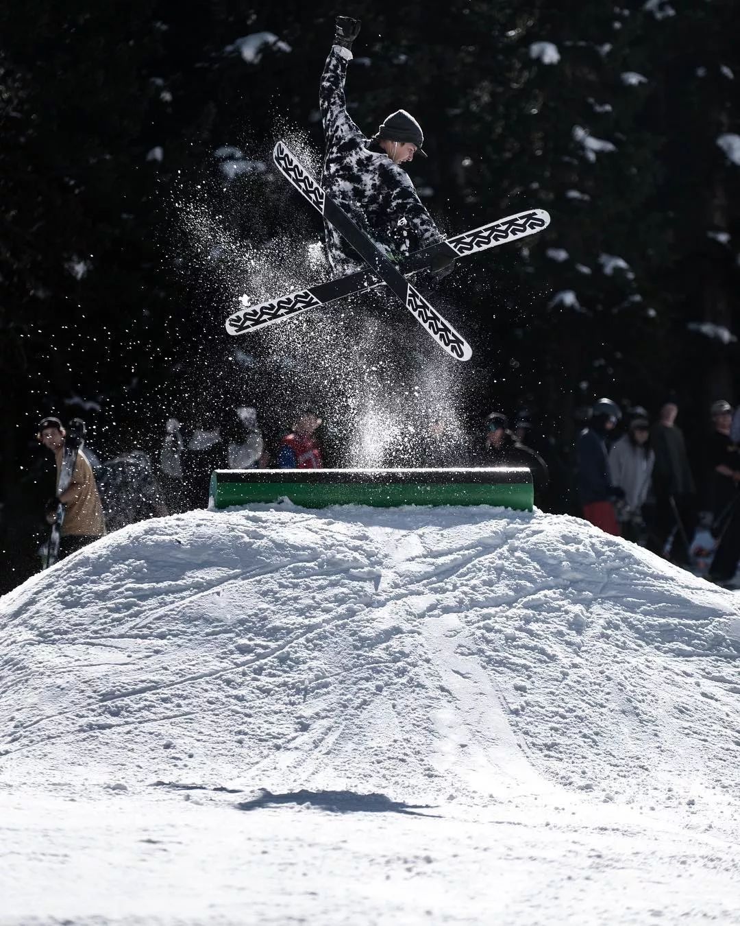 自由式滑雪单板和双板,双板自由式上下身反拧