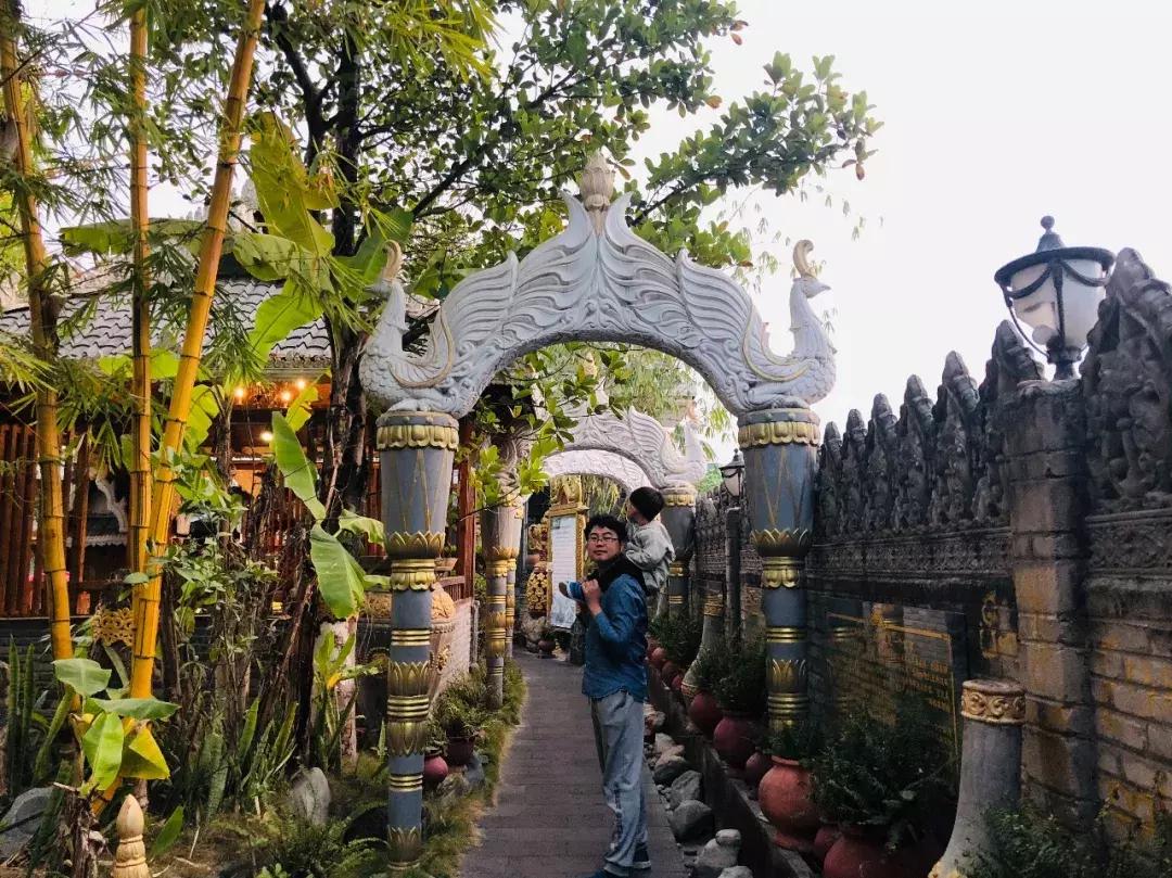 来姐告口岸体验一把非一般的跨境“网”商