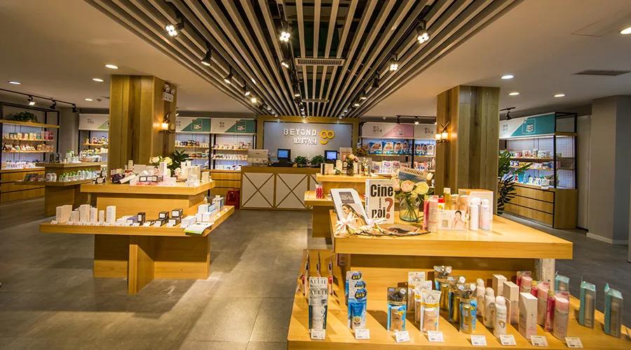 3个留学生拉人创业，年销4000万，他们说自家导购有绝招