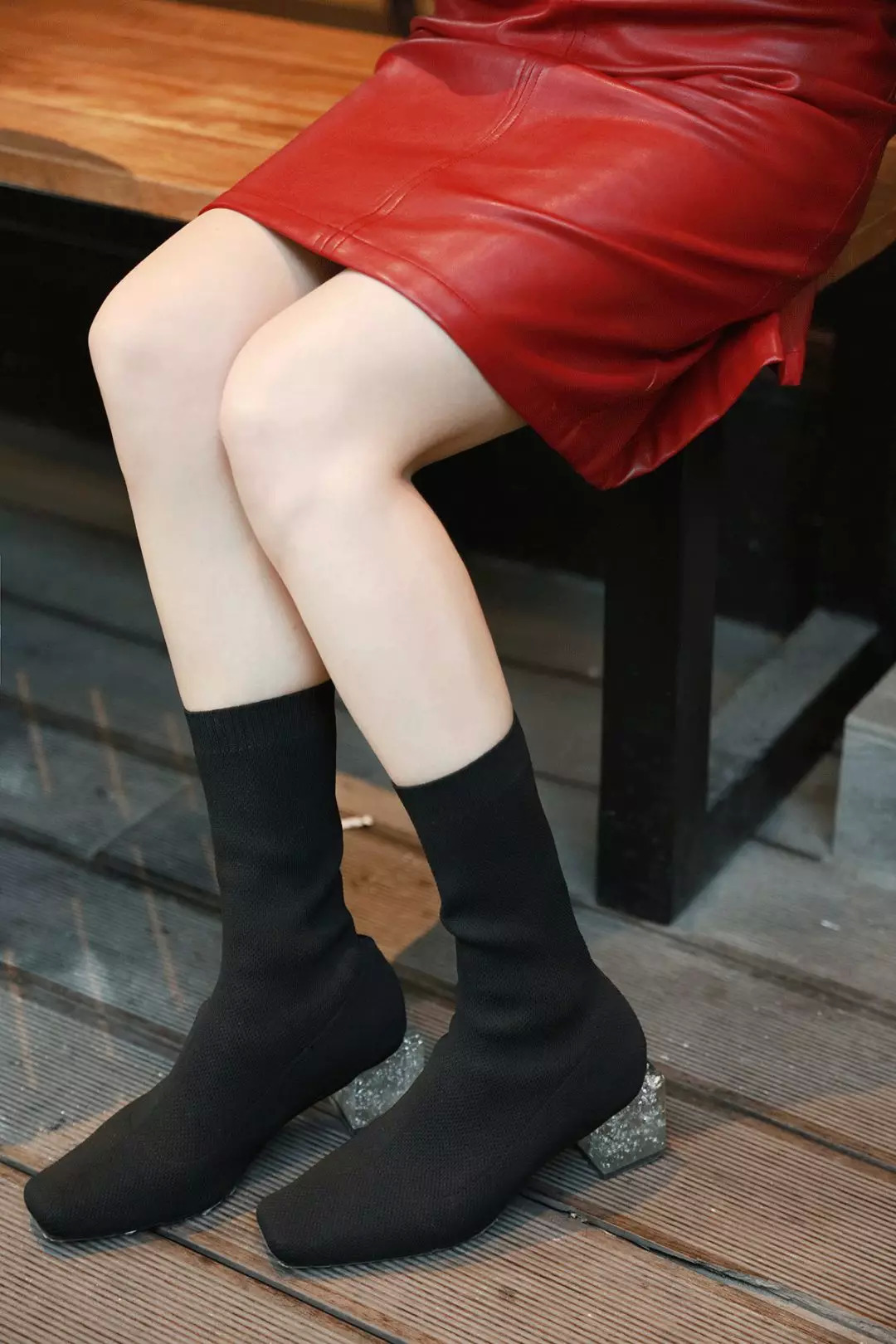 小个子秋冬穿什么款靴子显腿长,显腿细又直的时尚爆款靴子