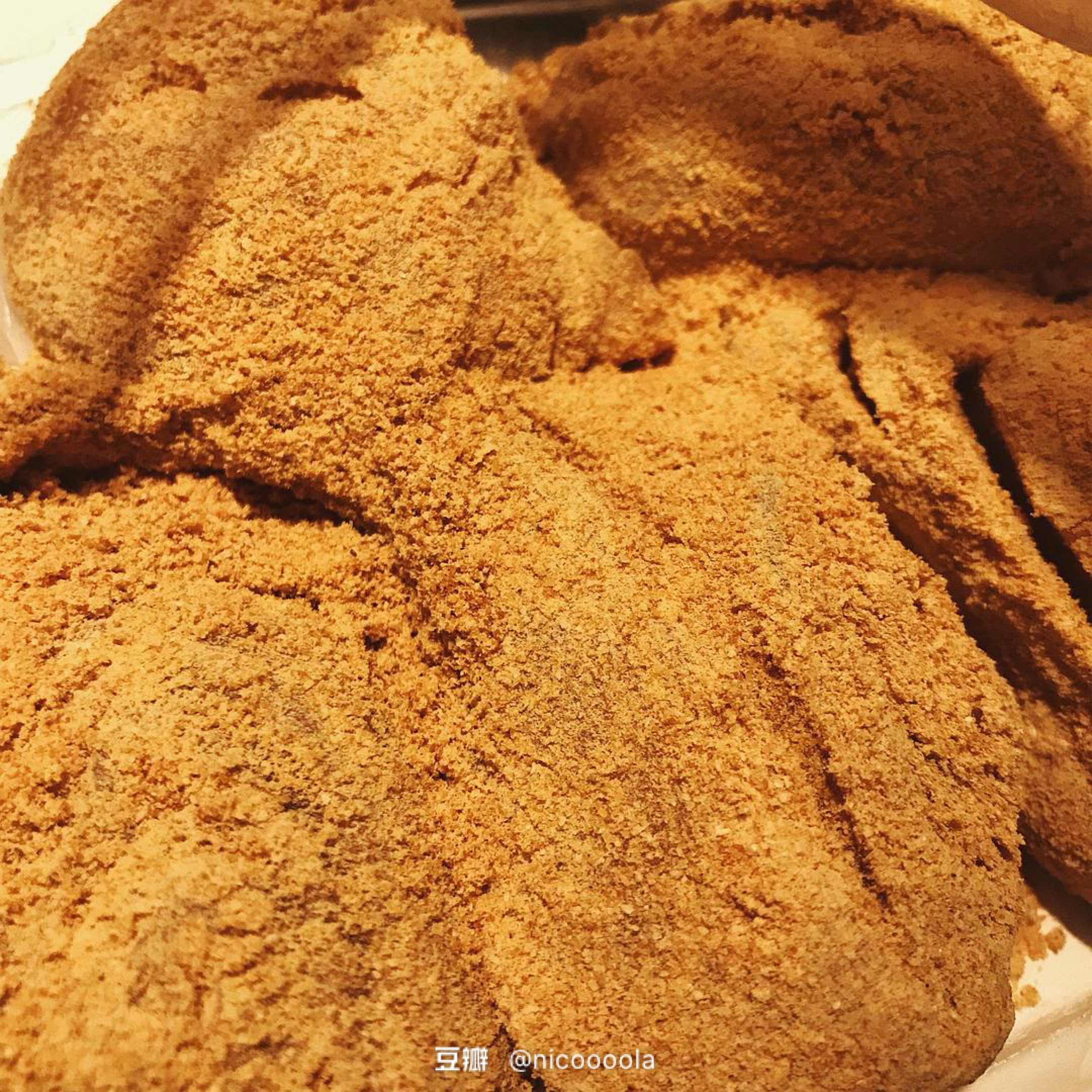 我在办公室的抽屉里，藏了一间小型超市