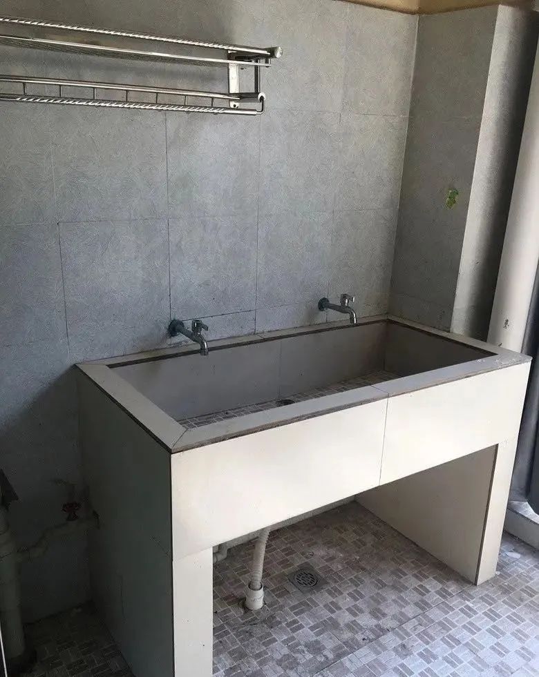 重庆环境最好的学校,重庆哪所学校宿舍和伙食最好