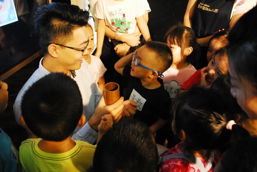 正己联手汇佳集团，做家长最需要的教育