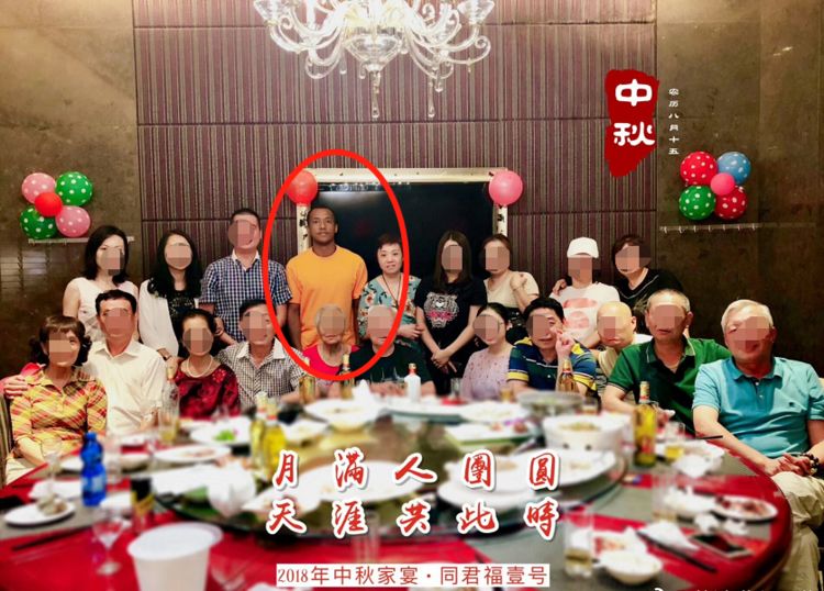 国字号球员“不要叫俺黑人，俺是中国球员！”女友网红范很有气质