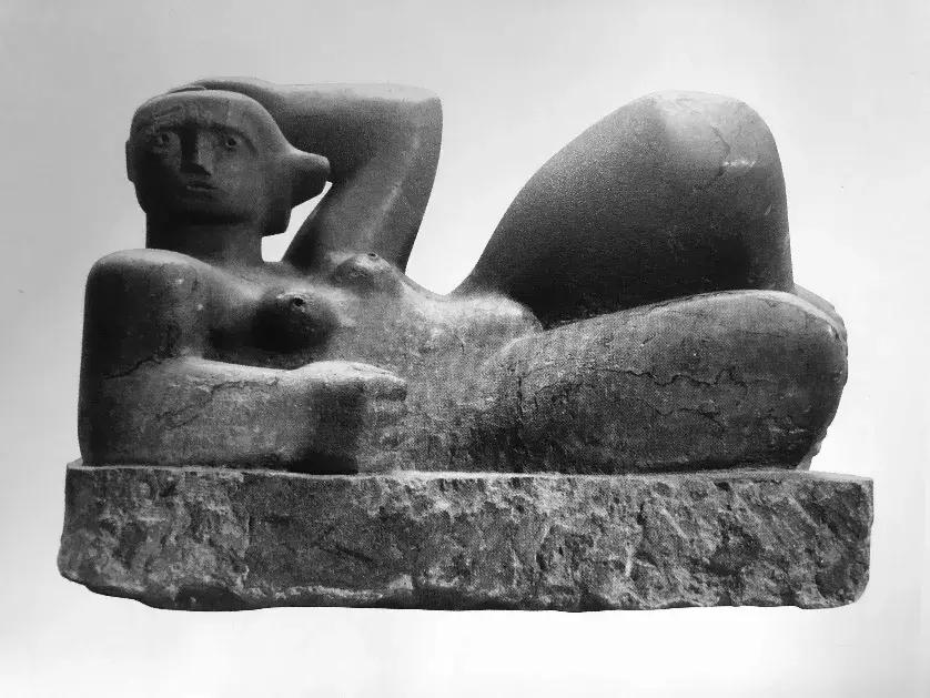 亨利摩尔著名作品名称,亨利摩尔个人资料