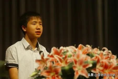 15年冒死连救7人的汶川小英雄,08年汶川地震8岁小英雄现状