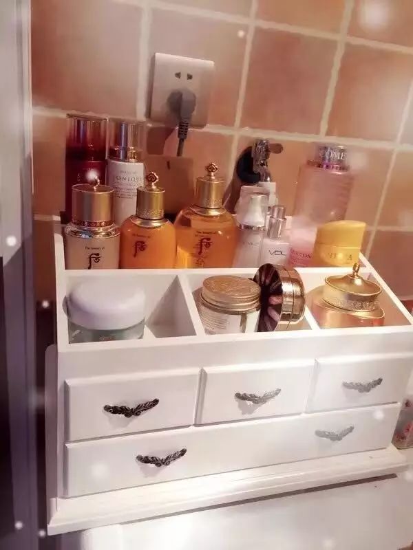 隐藏式梳妆台你见过吗,别人的梳妆台照片