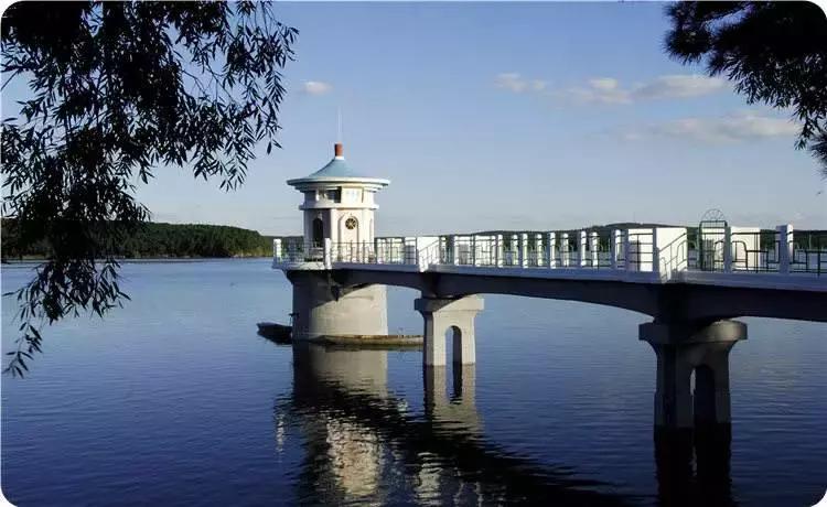 日照来回机票,7-8月份机票价格