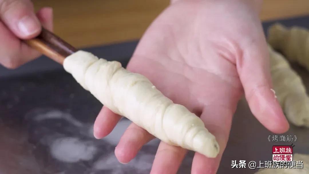 烤面筋的面筋制作方法大全,外边小摊上的烤面筋怎么做面筋条