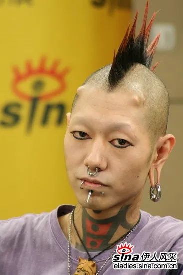 改名字应该找哪种道士,改名字纹身