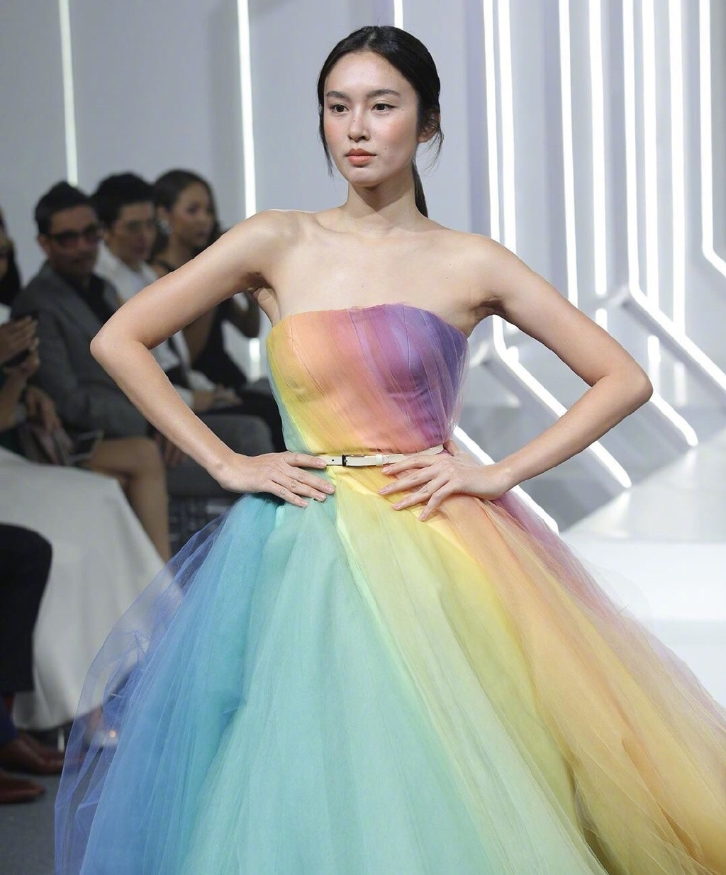 泰国女明星时装秀,泰国女明星aump走秀