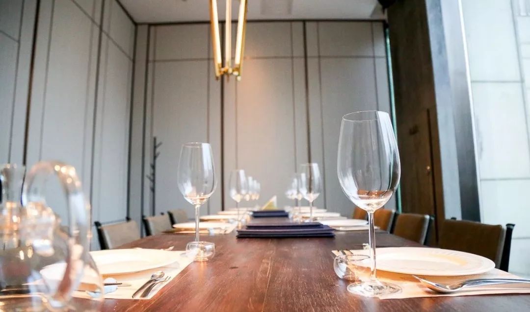 吃海鲜龙虾帝王蟹自助,海胆海鳌虾自助