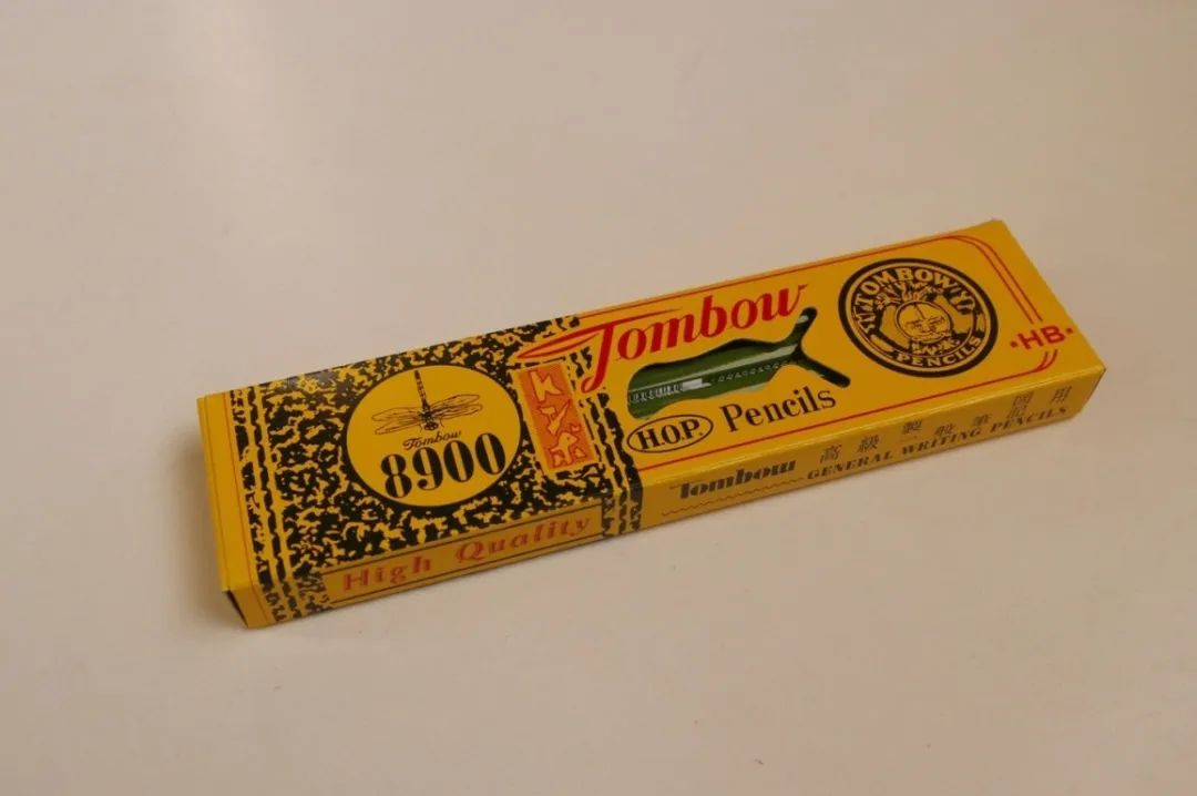 现在，全靠霓虹文具给我带来工作归属感