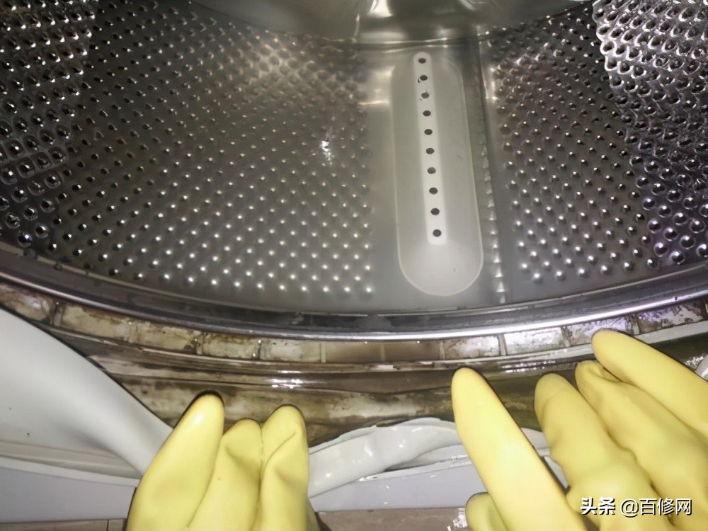 洗衣机洗出来的衣服有臭味怎么办,洗衣机有臭味怎么消除