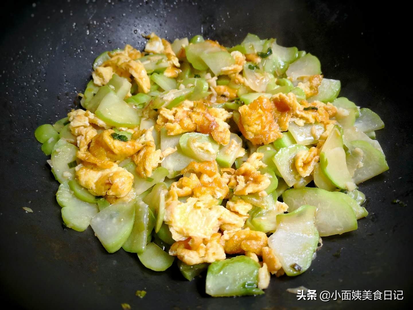 10月这个菜大量上市,我家经常买,炒鸡蛋特下饭,全家都爱吃