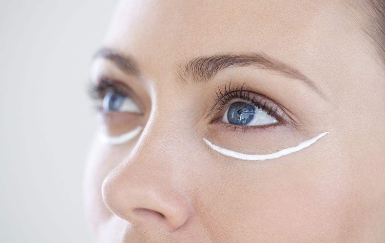 眼部衰老特征,注意这4点轻松延缓眼部衰老
