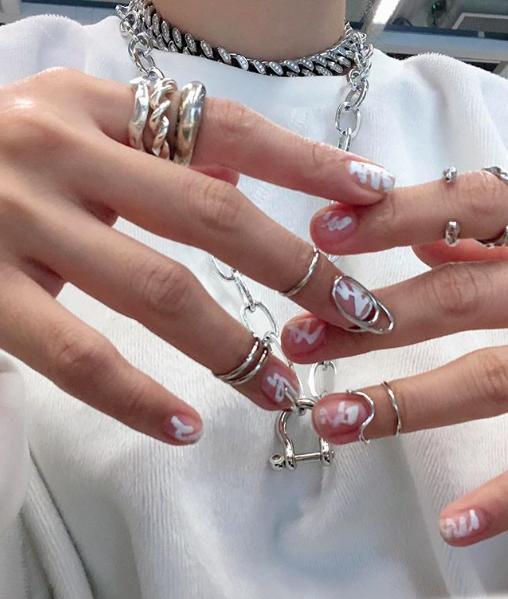 韩国女团风美甲短甲,韩国女团超流行美甲