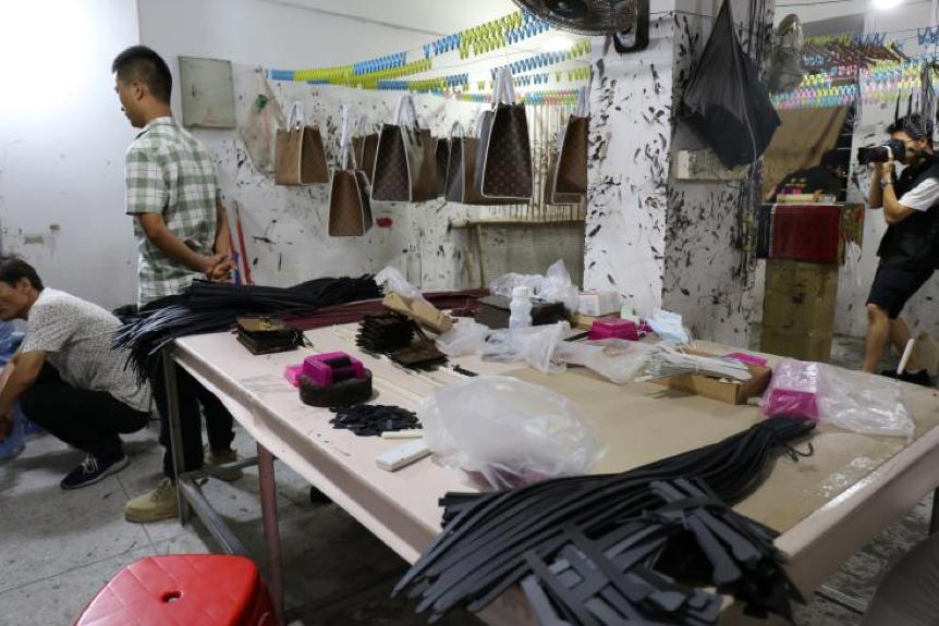 全球最大的上海假lv案件,lv假货造假案涉案18亿