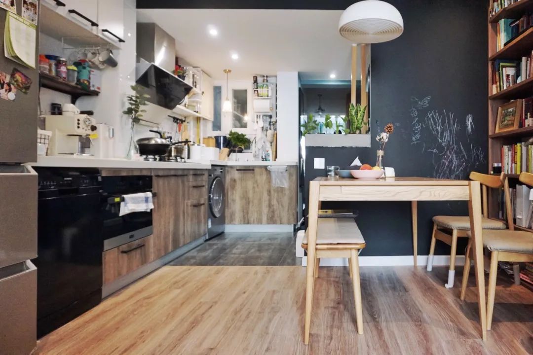 44㎡住三代人，采光差、厨房小都被解决，她家的空间榨干术太绝