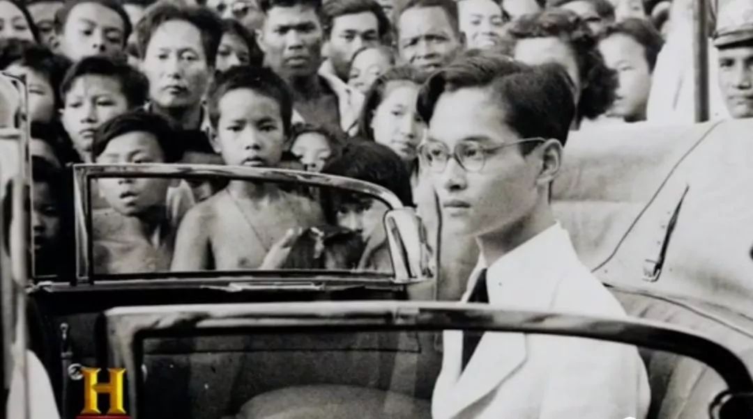 泰国王后诗丽吉年轻时候纪录片,泰国诗丽吉王后的珠宝