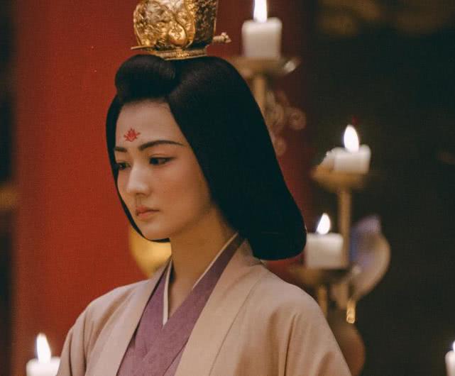 唐玄宗为杨玉环举办了什么,七月七日长生殿君王