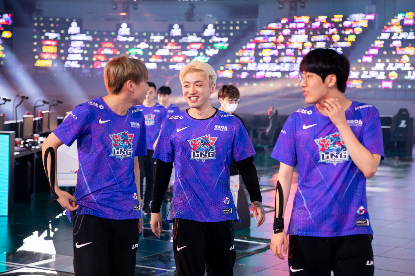 lpl春季赛最新战况rng复盘,lpl夏季赛总决赛rng对战fpx