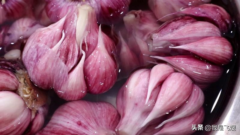 腌糖蒜是用白糖还是用冰糖,红糖腌糖蒜的正确方法