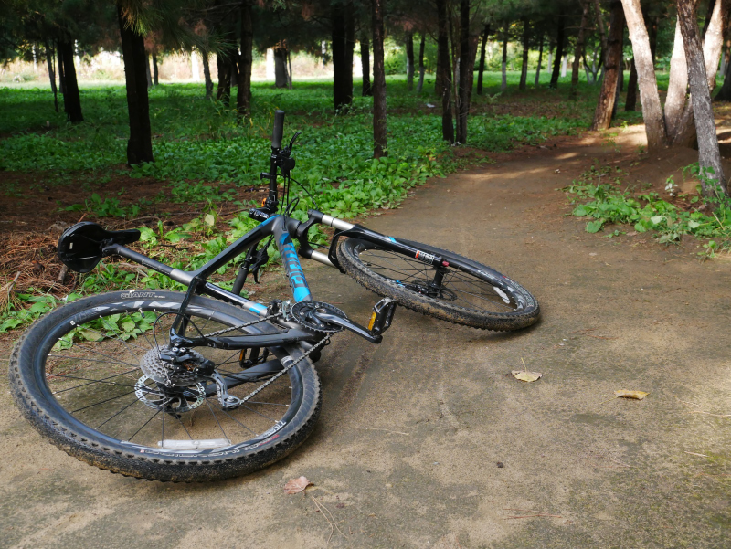 xtcadv3捷安特山地车,买捷安特自行车都送什么