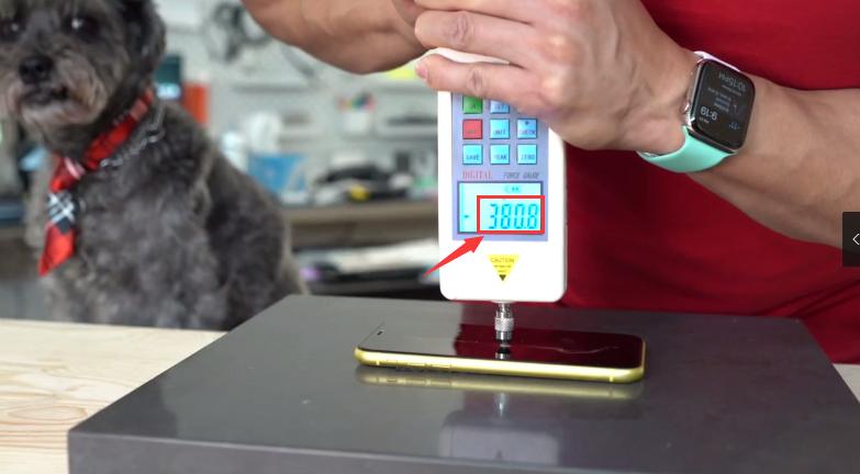 iphone12屏幕有没有贴膜,iphone12屏幕有必要贴膜吗