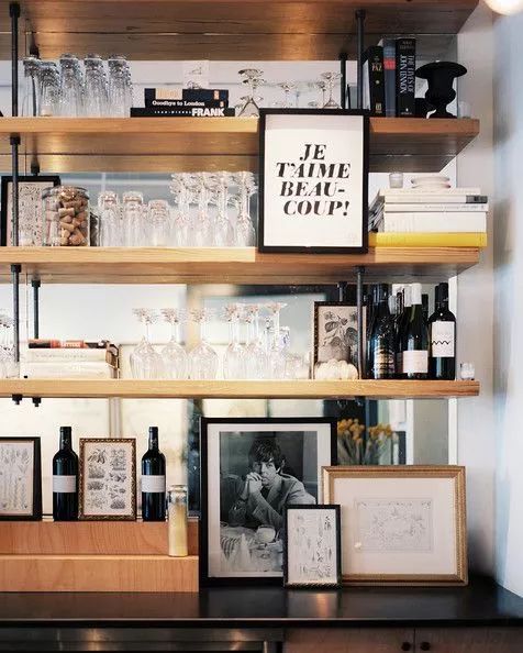 最简陋的小酒吧,家里有一个吧台酒吧