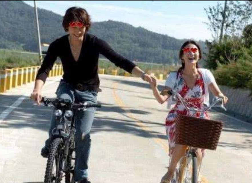 韩剧浪漫满屋甜蜜瞬间,韩剧浪漫满屋是哪年播出