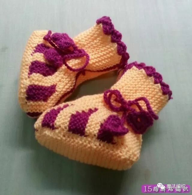 双底宝宝鞋编织教程,编织双色宝宝鞋的视频教程