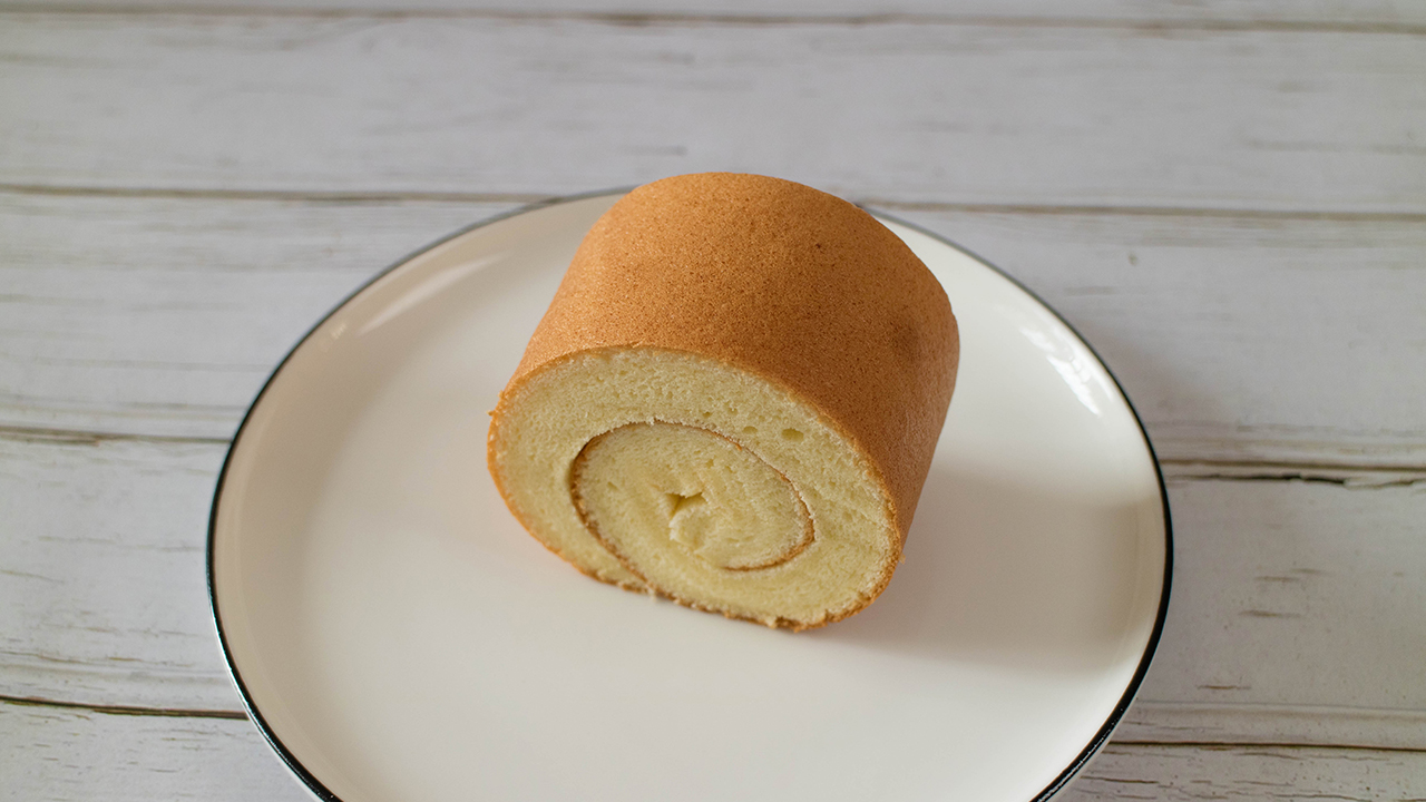 蛋糕卷不回缩的方法,原味蛋糕卷如何不开裂