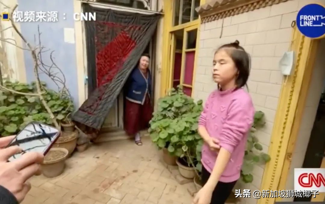 美国亚马逊下架中国棉！*疆新**小姐姐HM门前跳舞，网友惊呼太美