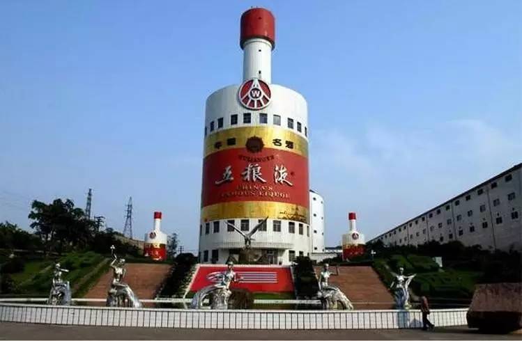 许家印吐槽恒大完整版,许家印亲自设计的恒大足球场