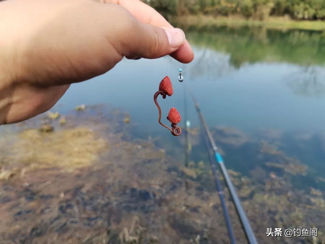 钓鱼遇到大鱼感觉要断竿怎么操作,抛竿钓鱼走水最佳解决方法