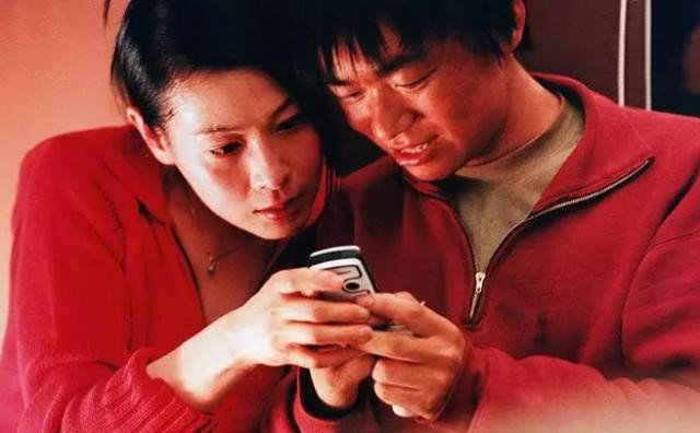 刘德华对冯小刚说：输给周星驰不丢人！回顾2004年那场巅峰对决