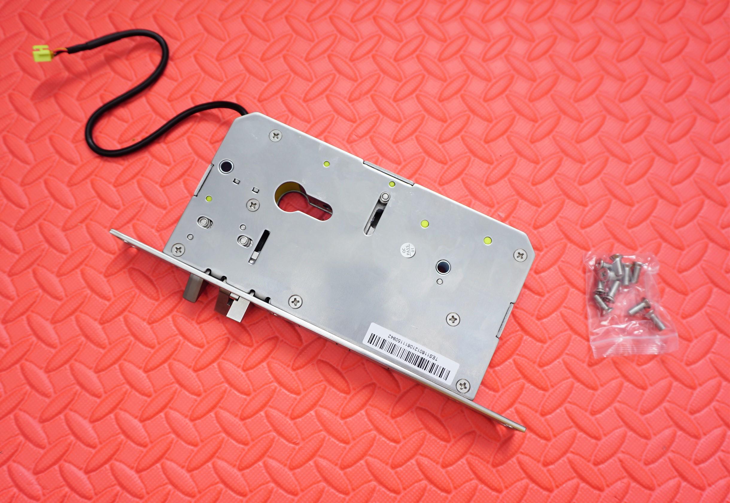 小米全自动智能门锁适配的防盗门,小米智能甲级防盗门