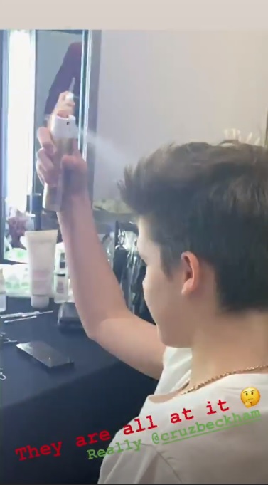 贝嫂时装秀丸子头,贝嫂2023品牌大秀