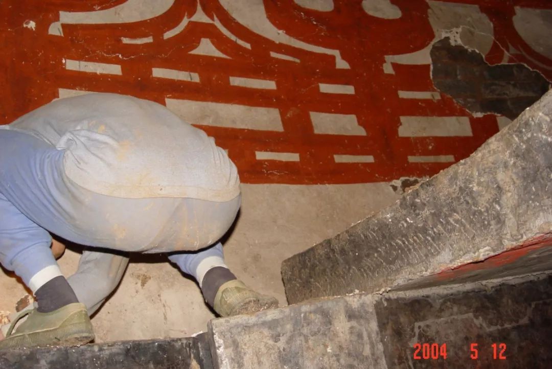 午夜时分，西安长安区一村子的古墓里突然发出一声巨响！而墓主人竟然是唐玄宗曾经最宠爱的女人，不是杨玉环