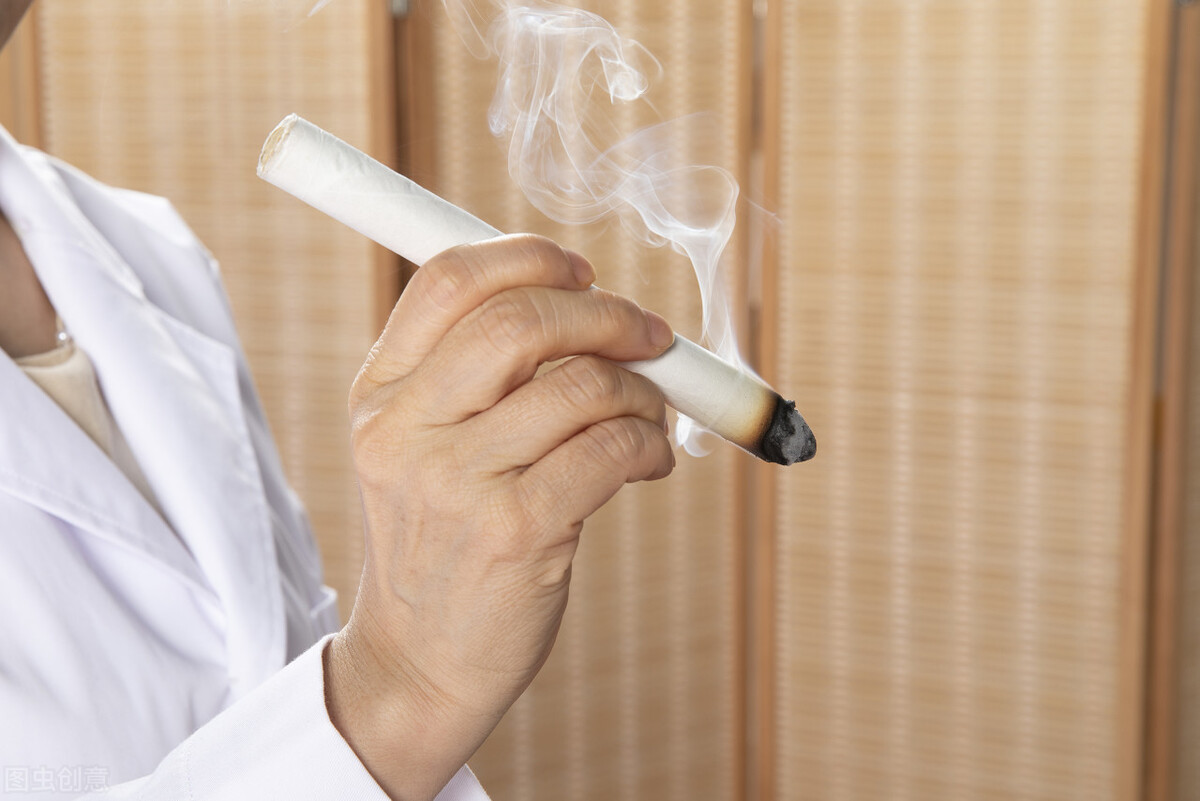 女性偏头痛的原因和解决方法,女性偏头痛并伴有恶心是什么原因