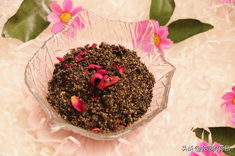 吃黑芝麻的好处补血养颜,吃黑芝麻功效好处