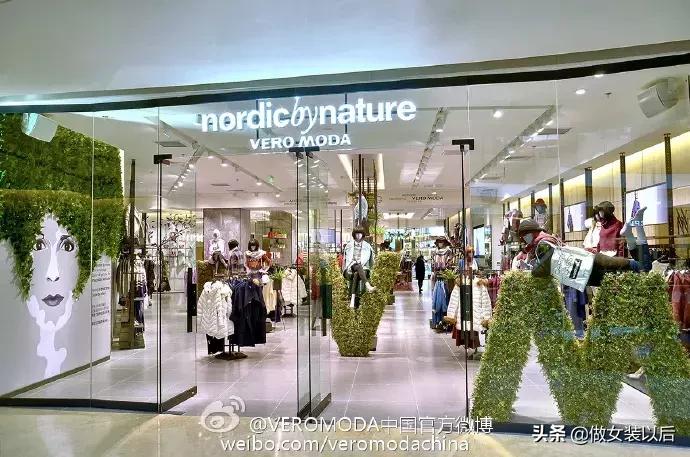 流水的衣服铁打的牛仔裤,流水的潮牌铁打的耐克