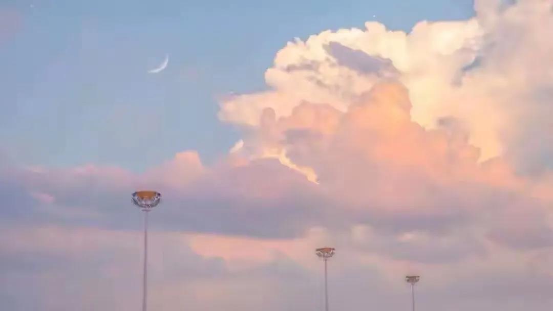 女朋友总是显得自卑和敏感,总是感觉患得患失是过于敏感吗